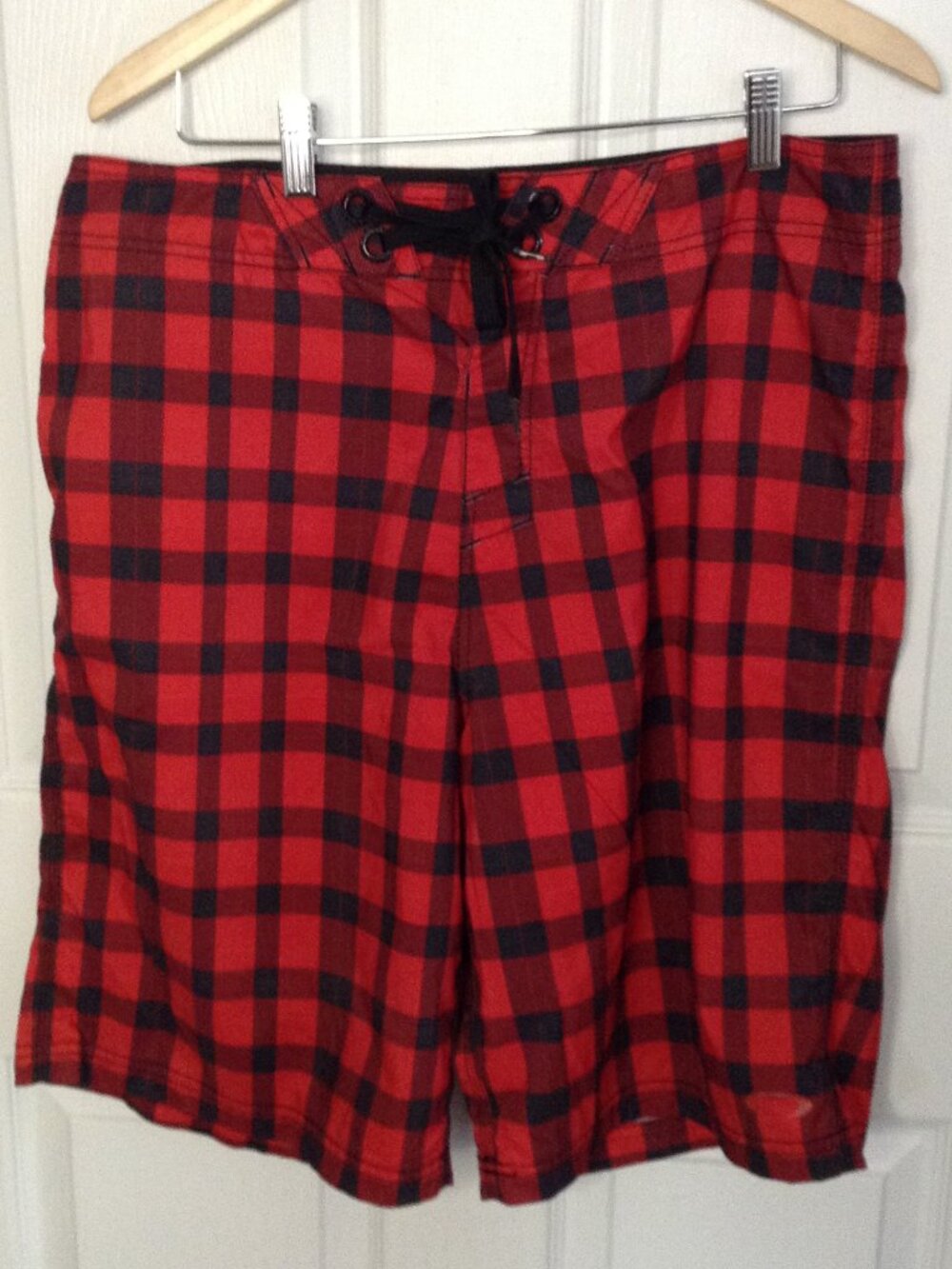 VTG 90's Oakley Board Shorts 34 Buffalo Plaid Drawstring Y2K Unlined Surf Beach